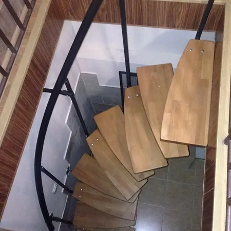 Lustdorfska Apartment *